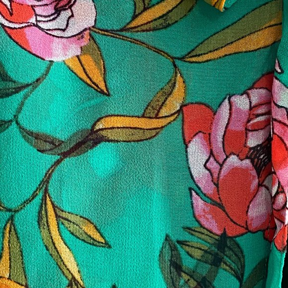 NWOT Guess Floral-Print Wrap Romper - Picture 10 of 11